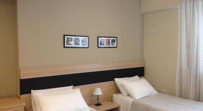 Hotel Oresti Center Tirana Esterno foto